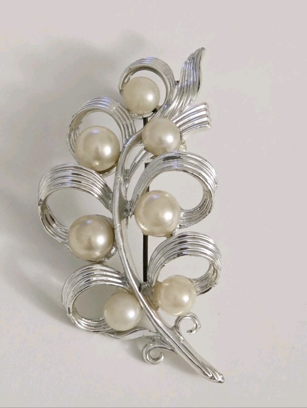 Vintage Brooch Pin Silver Tone Faux Pearl Floral Leaf Flower VTG Granny Jewelry